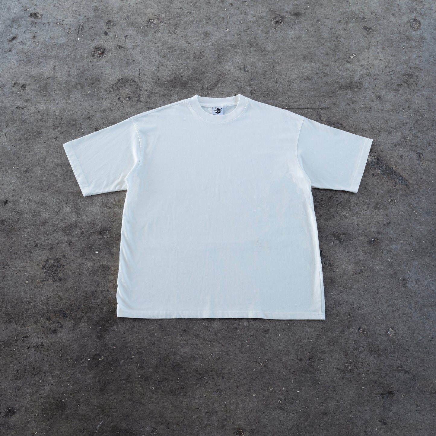 VINTAGE WHITE