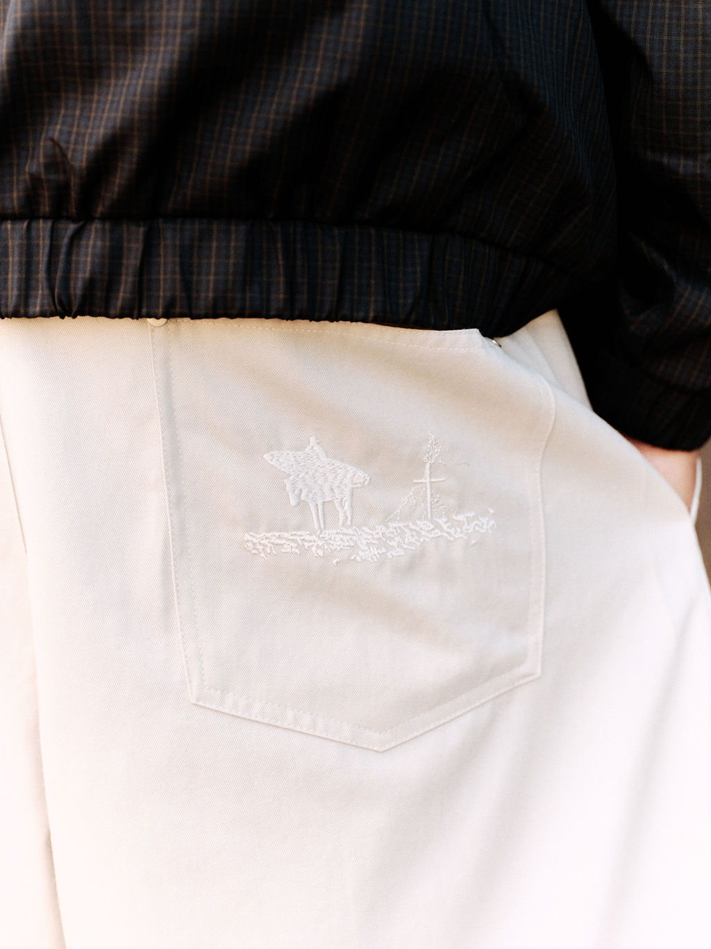 PLEATED SHORTS CREAM