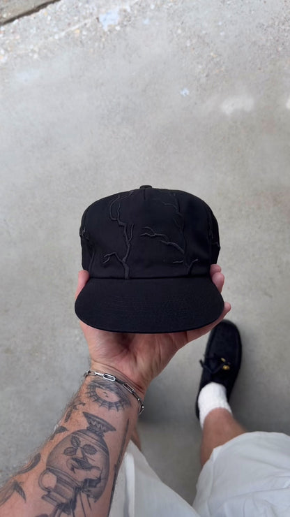 LIGHTNING BOLT BLACK